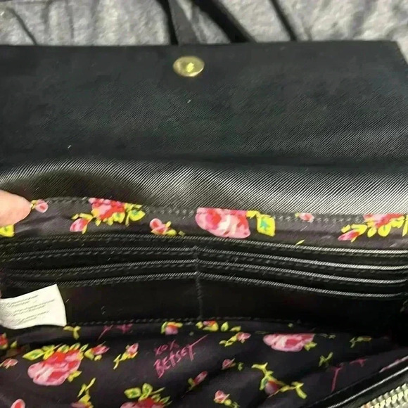 Betsey Johnson hand bag, black with gold. - Picture 6 of 9